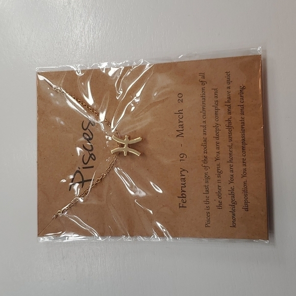 ♓️ NWT PISCES Zodiac Necklace ♓️ - Picture 2 of 4